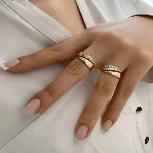 Elegant Golden Ring with Sparkling Stones