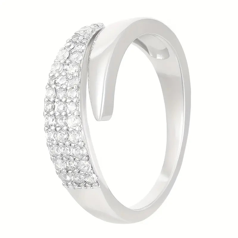 Elegant Golden Ring with Sparkling Stones